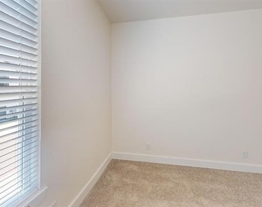 277 Mule Deer Drive - Photo Thumbnail 11