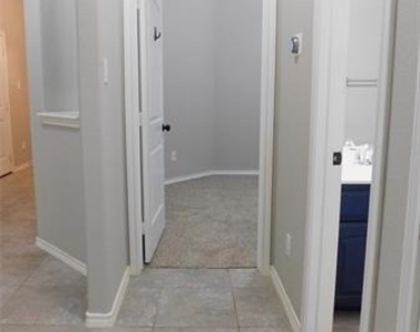 2401 Windhaven Drive - Photo Thumbnail 20