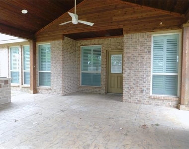 2401 Windhaven Drive - Photo Thumbnail 33