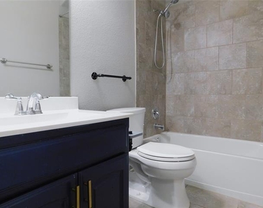 2401 Windhaven Drive - Photo Thumbnail 25