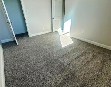 3120 Lucia Way - Photo Thumbnail 8