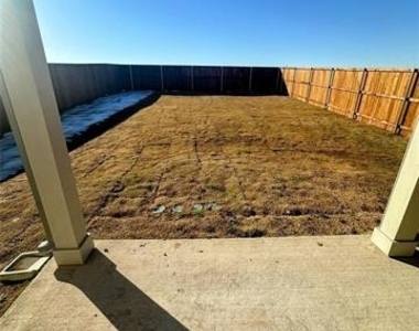 3120 Lucia Way - Photo Thumbnail 22