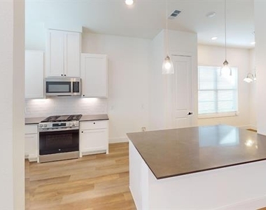 309 Mule Deer Drive - Photo Thumbnail 6