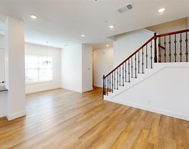 309 Mule Deer Drive - Photo Thumbnail 4
