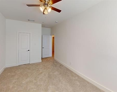 309 Mule Deer Drive - Photo Thumbnail 11