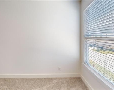 309 Mule Deer Drive - Photo Thumbnail 15