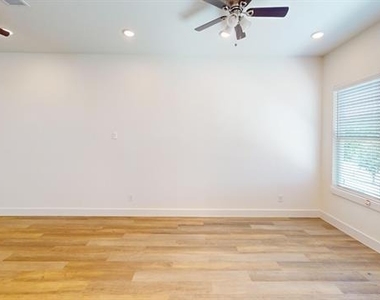 309 Mule Deer Drive - Photo Thumbnail 5