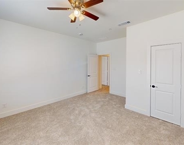 309 Mule Deer Drive - Photo Thumbnail 12