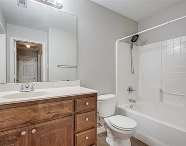 14900 Frisco Ranch Drive - Photo Thumbnail 16