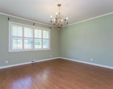 4225 Reaumur Drive - Photo Thumbnail 4