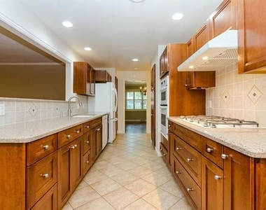 4225 Reaumur Drive - Photo Thumbnail 5