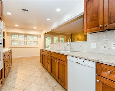 4225 Reaumur Drive - Photo Thumbnail 7
