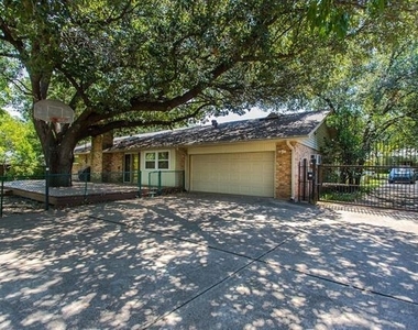 4225 Reaumur Drive - Photo Thumbnail 30