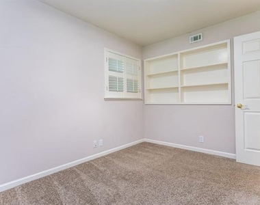 4225 Reaumur Drive - Photo Thumbnail 16
