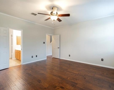1509 Heron Drive - Photo Thumbnail 12
