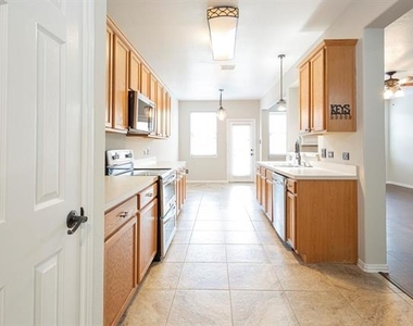 1509 Heron Drive - Photo Thumbnail 2