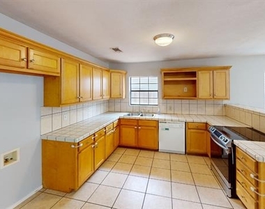 1505 Montclair Street - Photo Thumbnail 7
