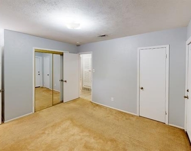 1505 Montclair Street - Photo Thumbnail 12
