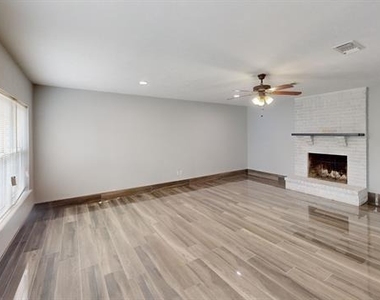 1505 Montclair Street - Photo Thumbnail 5