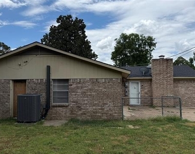 1505 Montclair Street - Photo Thumbnail 18