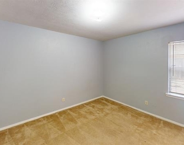 1505 Montclair Street - Photo Thumbnail 8
