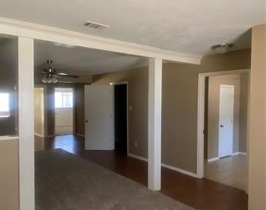 748 Chalk Hill Lane - Photo Thumbnail 4
