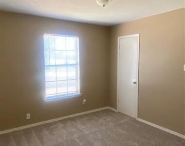 748 Chalk Hill Lane - Photo Thumbnail 9