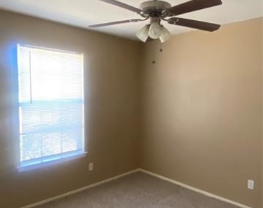 748 Chalk Hill Lane - Photo Thumbnail 12