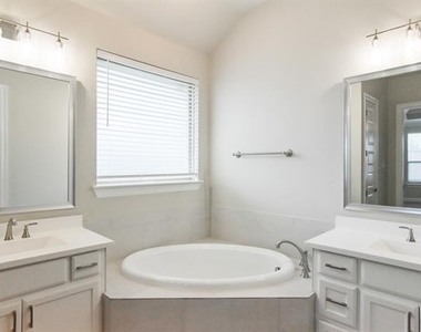 16696 Trumpet Vine Road - Photo Thumbnail 15
