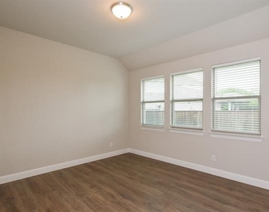16696 Trumpet Vine Road - Photo Thumbnail 12