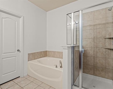 4716 Meadow Green Trail - Photo Thumbnail 20