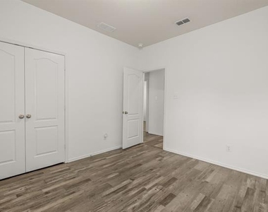 4716 Meadow Green Trail - Photo Thumbnail 22