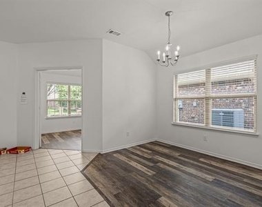 4716 Meadow Green Trail - Photo Thumbnail 2