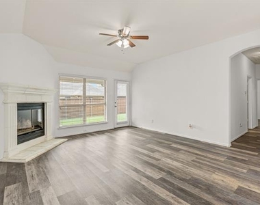 4716 Meadow Green Trail - Photo Thumbnail 5