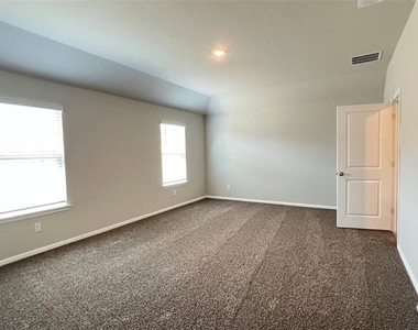 1416 Dillard Creek Drive - Photo Thumbnail 7