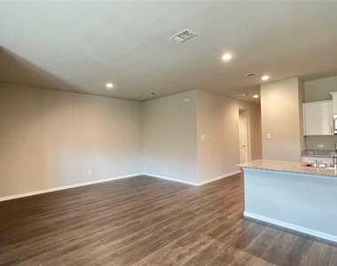 1416 Dillard Creek Drive - Photo Thumbnail 6