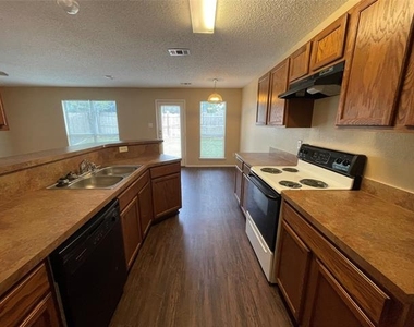 3316 Knoll Trail - Photo Thumbnail 2