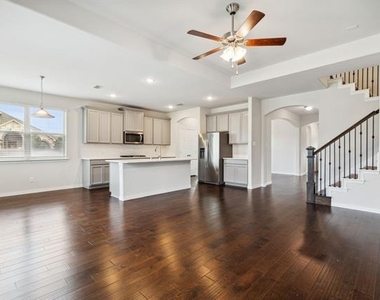 1833 Meadow Trail Lane - Photo Thumbnail 11