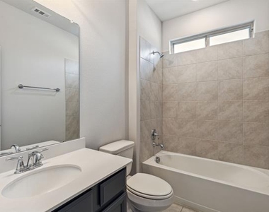 1833 Meadow Trail Lane - Photo Thumbnail 4
