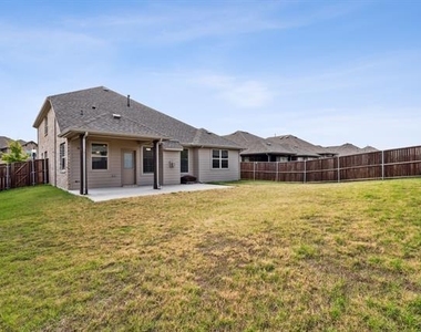 1833 Meadow Trail Lane - Photo Thumbnail 25