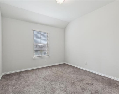 1833 Meadow Trail Lane - Photo Thumbnail 22