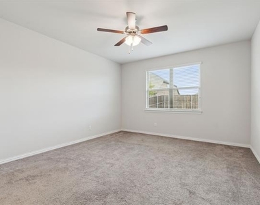 1833 Meadow Trail Lane - Photo Thumbnail 15