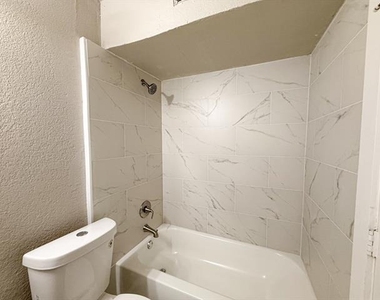808 Blaylock Drive - Photo Thumbnail 17