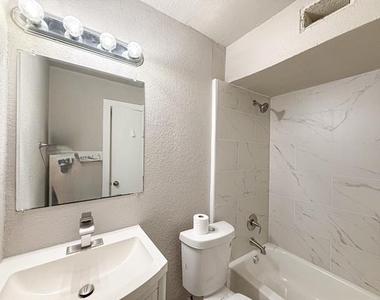 808 Blaylock Drive - Photo Thumbnail 16