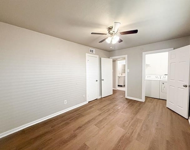 808 Blaylock Drive - Photo Thumbnail 14