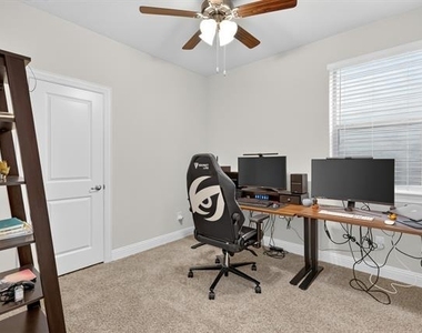 1536 Lake District Drive - Photo Thumbnail 13