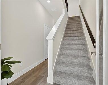 1536 Lake District Drive - Photo Thumbnail 18