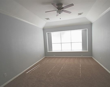 18620 Gibbons Drive - Photo Thumbnail 15