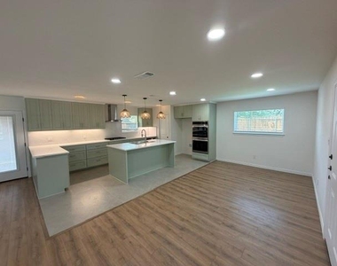1241 Cypress Drive - Photo Thumbnail 3