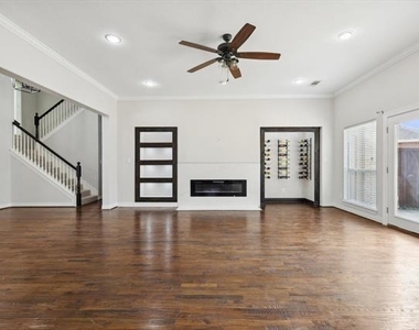 6043 Fieldstone Drive - Photo Thumbnail 17